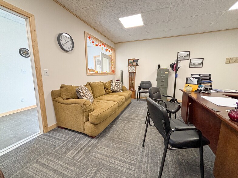 More Photos Of 31 Main Ave N, New York Mills Auto Dealership For Sale