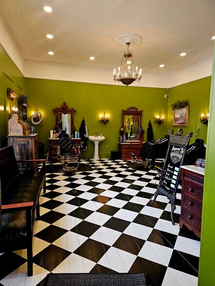 More Photos Of 9 W Mound St, South Charleston Office For Lease