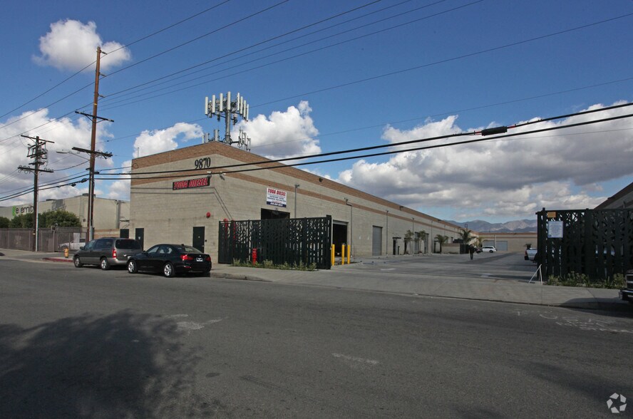 Primary Photo Of 9870 San Fernando Rd, Pacoima Warehouse For Lease