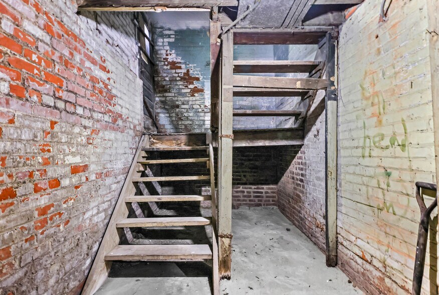 More Photos Of 2101 Denison Ave, Cleveland Storefront Retail Residential For Sale