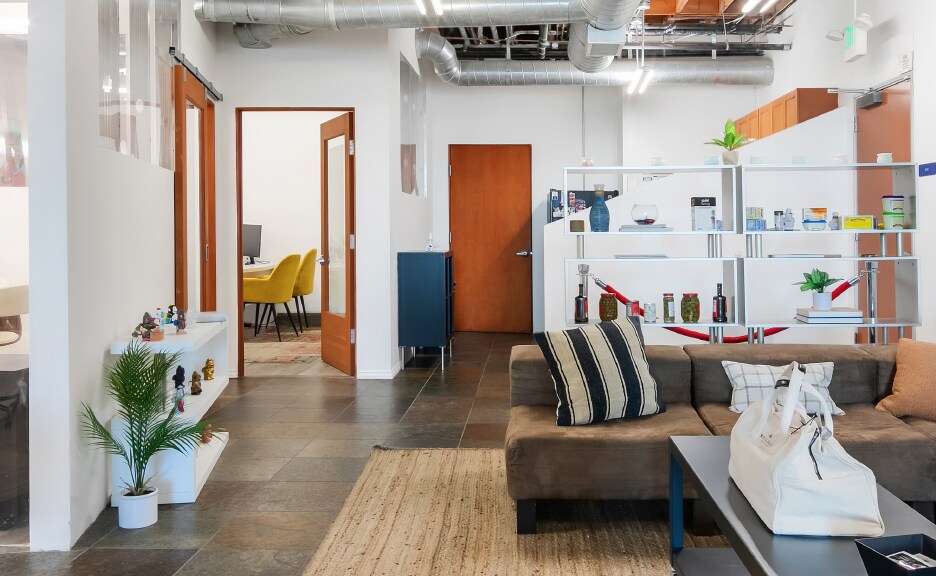 More Photos Of 3122 Santa Monica Blvd, Santa Monica Office For Sale