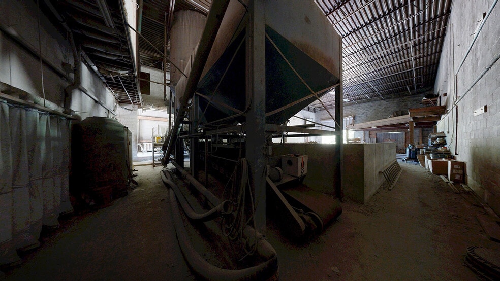 More Photos Of 356 Tuckie Rd, North Windham Industrial For Sale