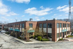 Primary Photo Of 960 Rand Rd, Des Plaines Flex For Lease