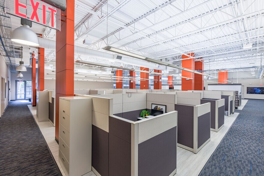 More Photos Of 190 Bluegrass Valley Pky, Alpharetta Office For Lease