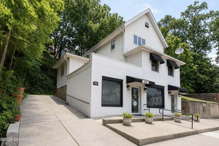 More Photos Of 1299 Richmond Rd, Staten Island Freestanding For Sale