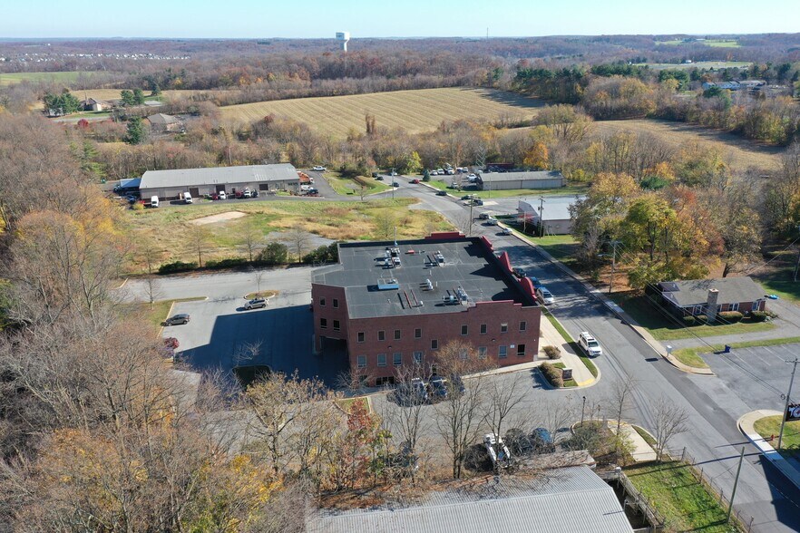 More Photos Of 205 Center St, Mount Airy Medical For Lease