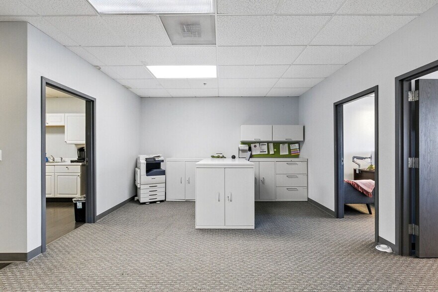 More Photos Of 750 W Hampden Ave, Englewood Unknown For Lease