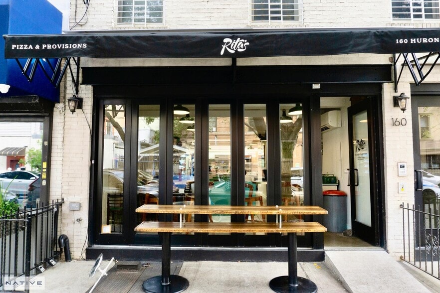Primary Photo Of 160 Huron St, Brooklyn Restaurant For Lease