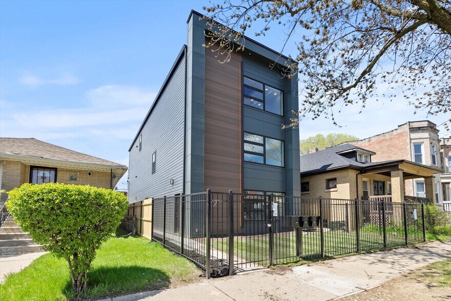 Primary Photo Of 6538 Rhodes ave, Chicago Apartments For Sale