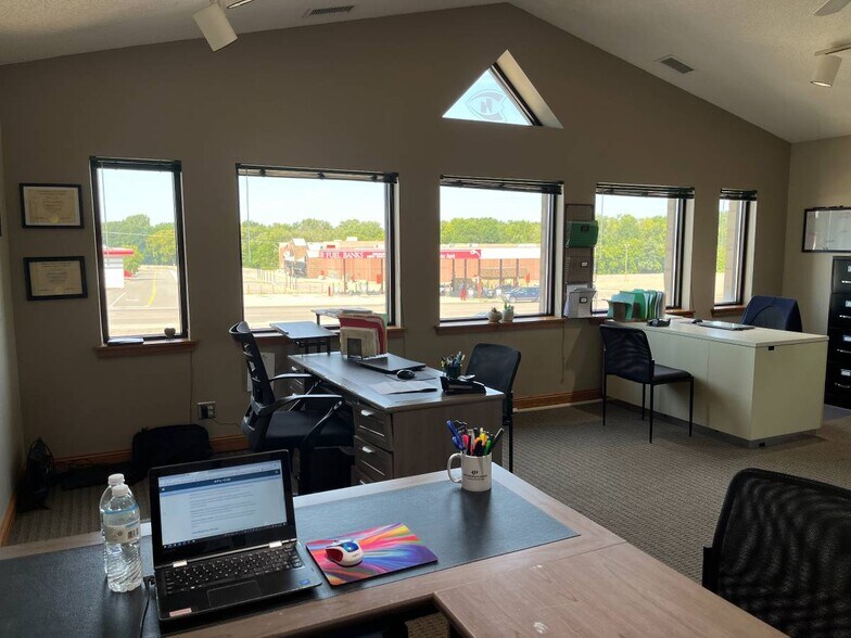 More Photos Of 1435 Division St, Waite Park Convenience Store For Lease