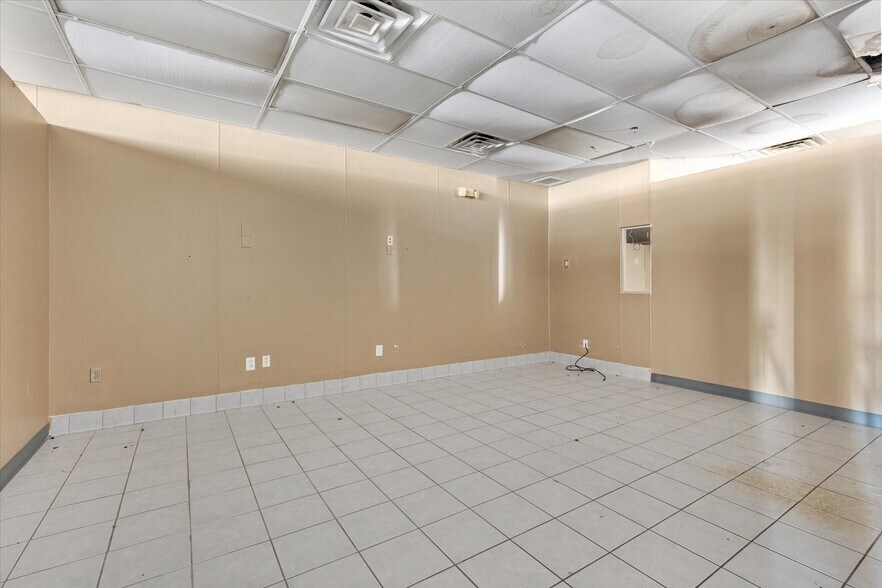 More Photos Of 440-500 W Gulf Atlantic Hwy, Wildwood Unknown For Lease