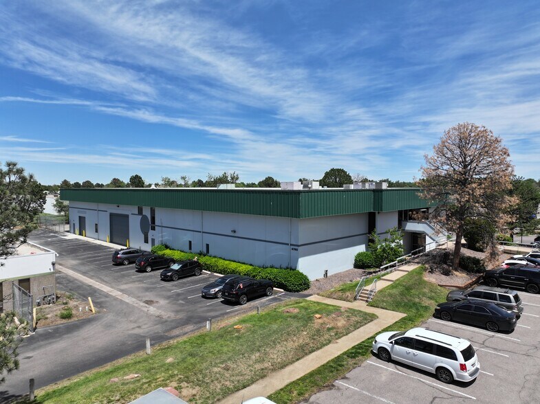 More Photos Of 4780 Oakland St, Denver Warehouse For Sale