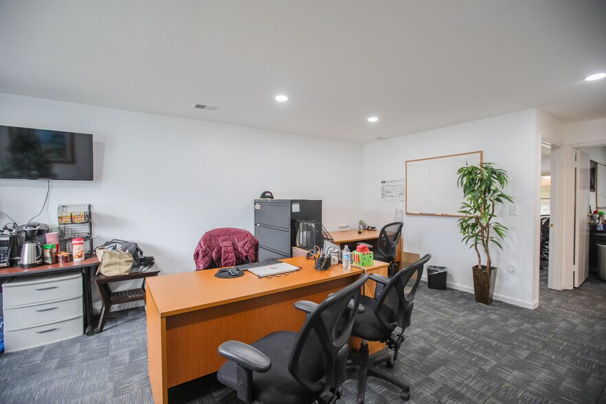 More Photos Of , Rockville Office For Sale