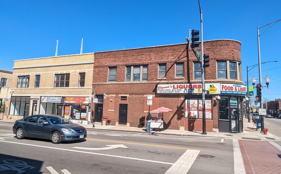 More Photos Of 3146-3158 W Montrose Ave, Chicago Storefront Retail Residential For Lease