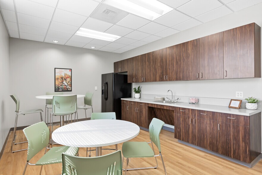 More Photos Of 1208 Pointe Centre Dr, Chattanooga Medical For Lease