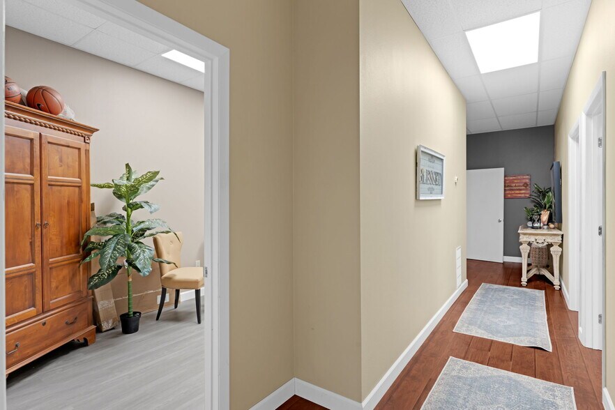 More Photos Of 851 Sunshine Ln, Altamonte Springs Industrial For Sale