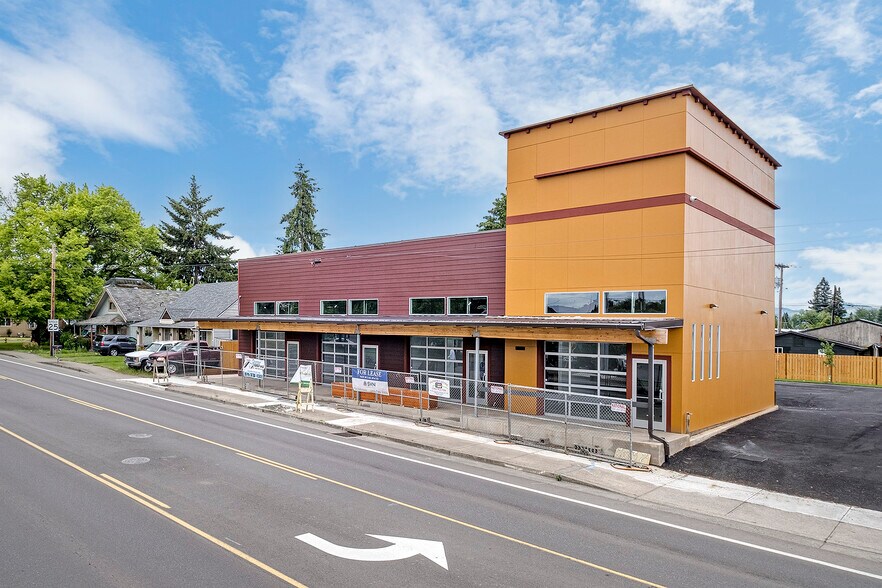 Primary Photo Of 1031 NE Lafayette Ave, Mcminnville Restaurant For Sale