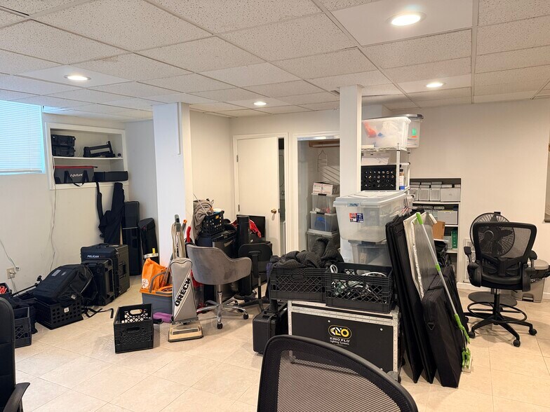 More Photos Of 35-02 Bradley Ave, Long Island City Land For Lease