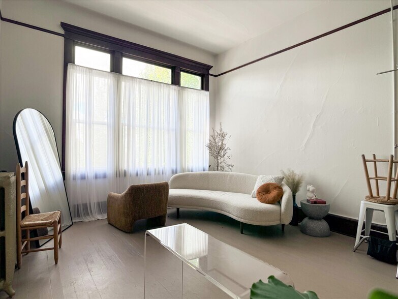 More Photos Of 619 Commercial Ave, Anacortes Storefront Retail Office For Sale