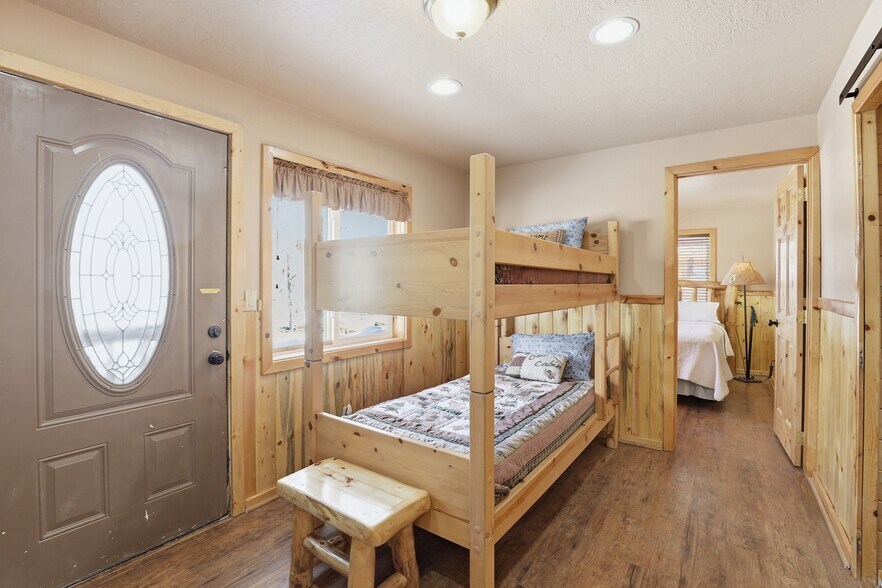 More Photos Of 3725 Movie Ranch Rd, Duck Creek Village Specialty For Sale