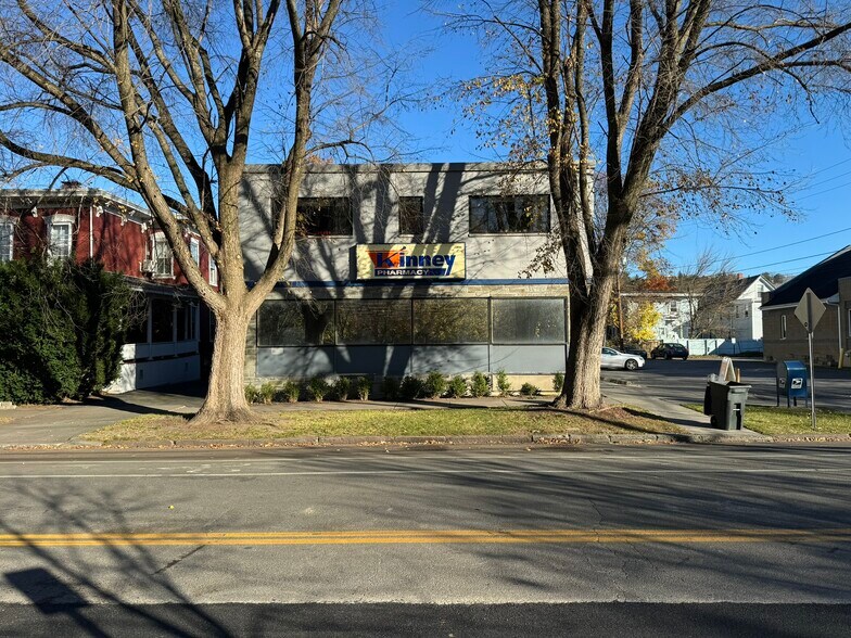 More Photos Of 511-513 N Cayuga St, Ithaca Flex For Sale