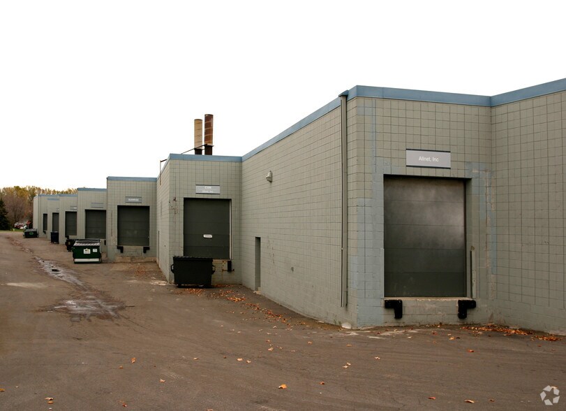 More Photos Of 5249 W 73rd St, Edina Light Distribution For Lease