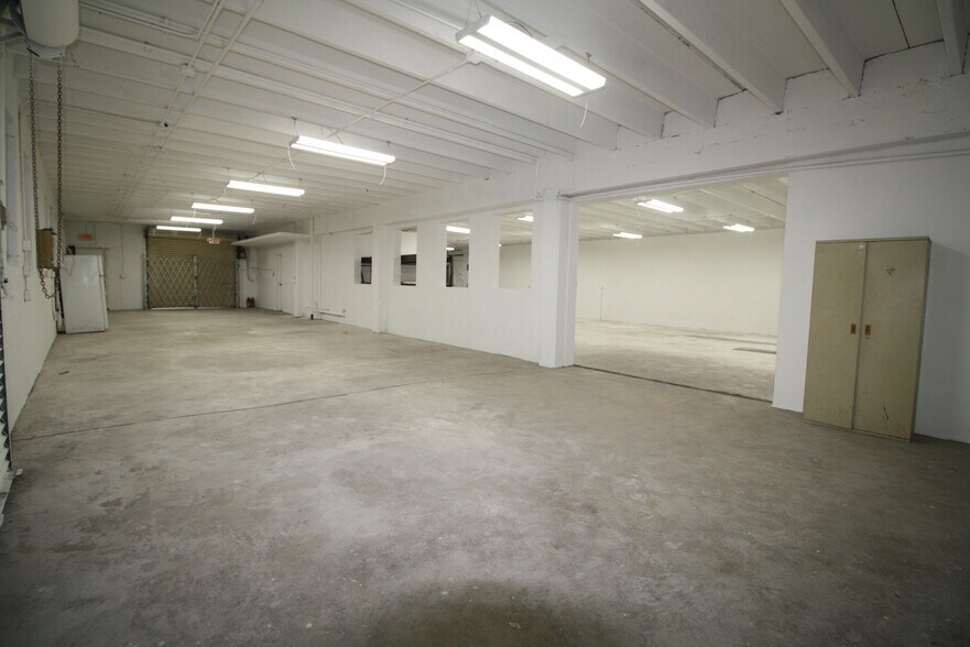 More Photos Of 2324 SW 56th Ter, Hollywood Light Manufacturing For Lease