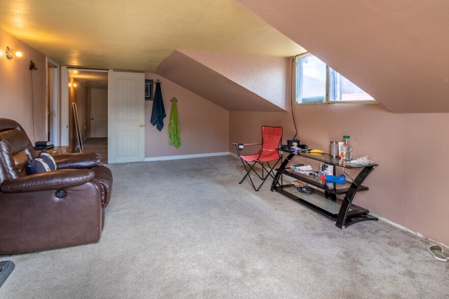 More Photos Of 920 Grand Ave, Grand Lake General Retail For Sale