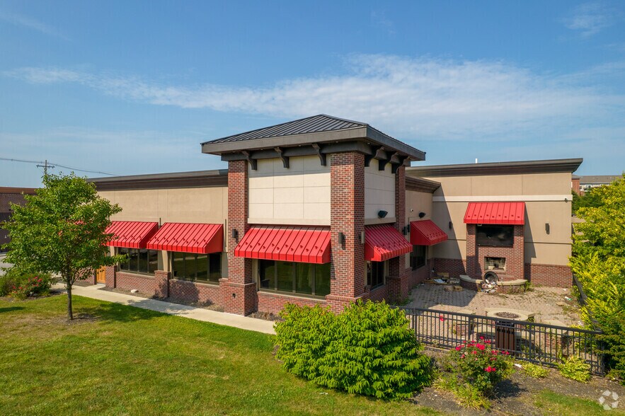 More Photos Of 1201 Olentangy River Rd, Columbus Restaurant For Lease