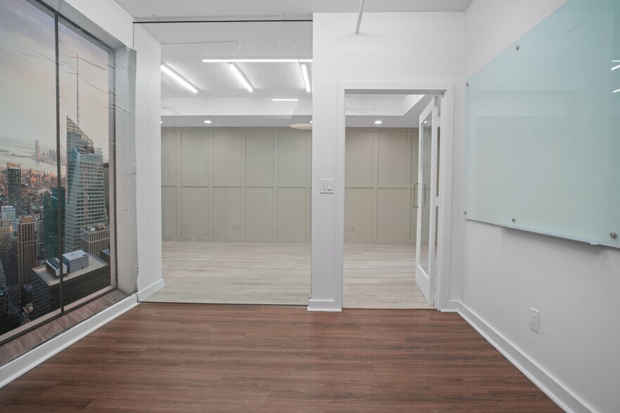 More Photos Of 2535 Kettner Blvd, San Diego Office Residential For Sale