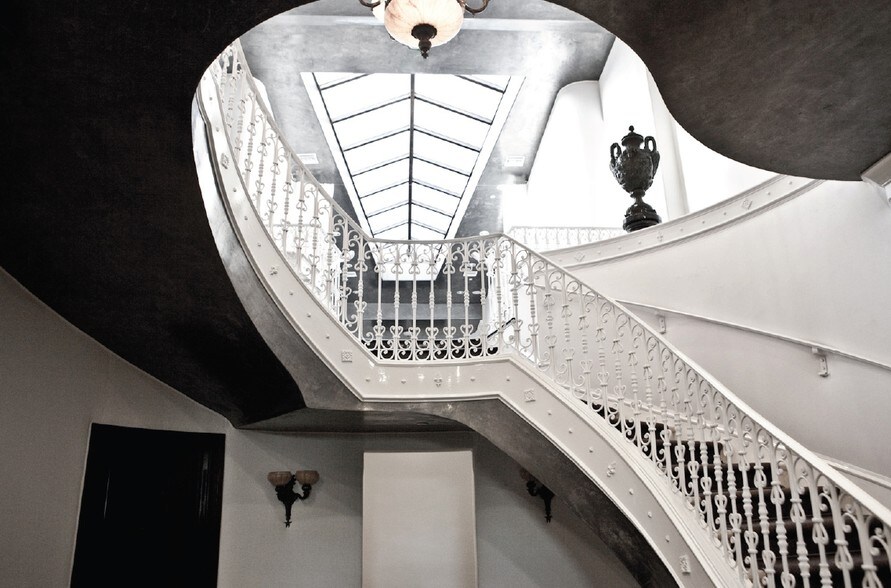 More Photos Of 121 S Beverly Dr, Beverly Hills Office For Lease