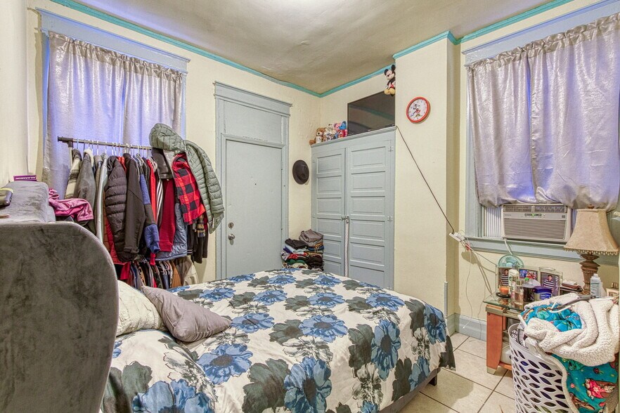 More Photos Of 423 W Grand Blvd, Detroit Apartments For Sale