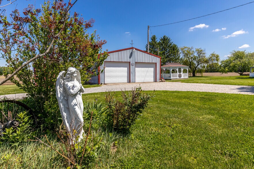 More Photos Of 9228 Stoutsville Pike, Stoutsville Land For Sale