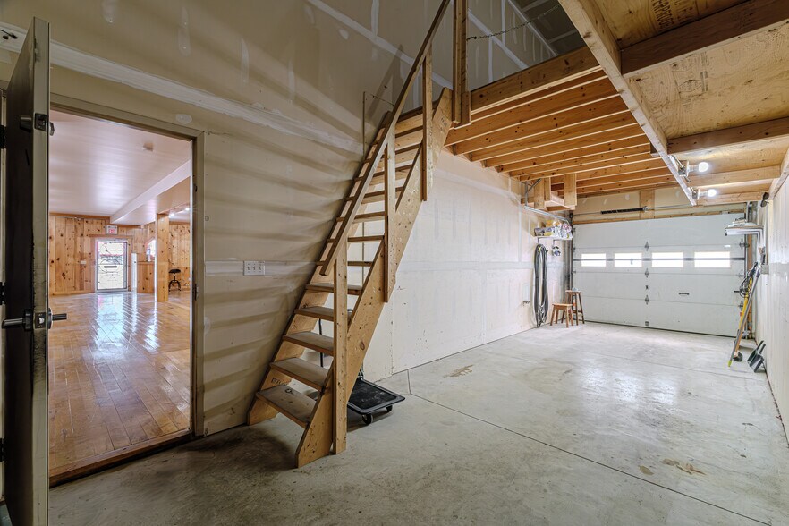 More Photos Of 316 Queensway W, Simcoe Storefront Retail Office For Sale