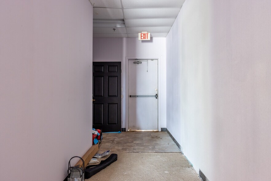 More Photos Of 7017 Baker Blvd, Richland Hills Storefront Retail Office For Lease