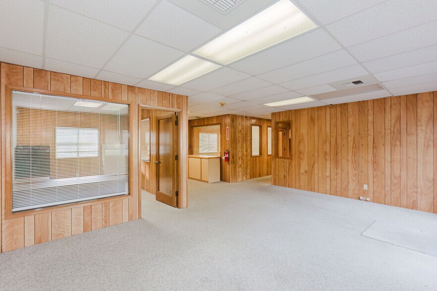More Photos Of 4938 SW Lake Flora Rd, Port Orchard Office For Lease