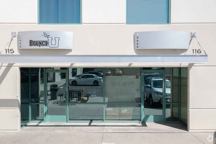 More Photos Of 5445 Oceanus Dr, Huntington Beach Warehouse For Lease