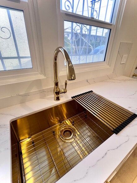 More Photos Of 1007 N Normandie Ave, Los Angeles Apartments For Sale