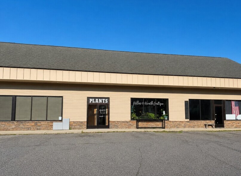 Primary Photo Of 8266 Silver Lake Rd, Linden Freestanding For Lease