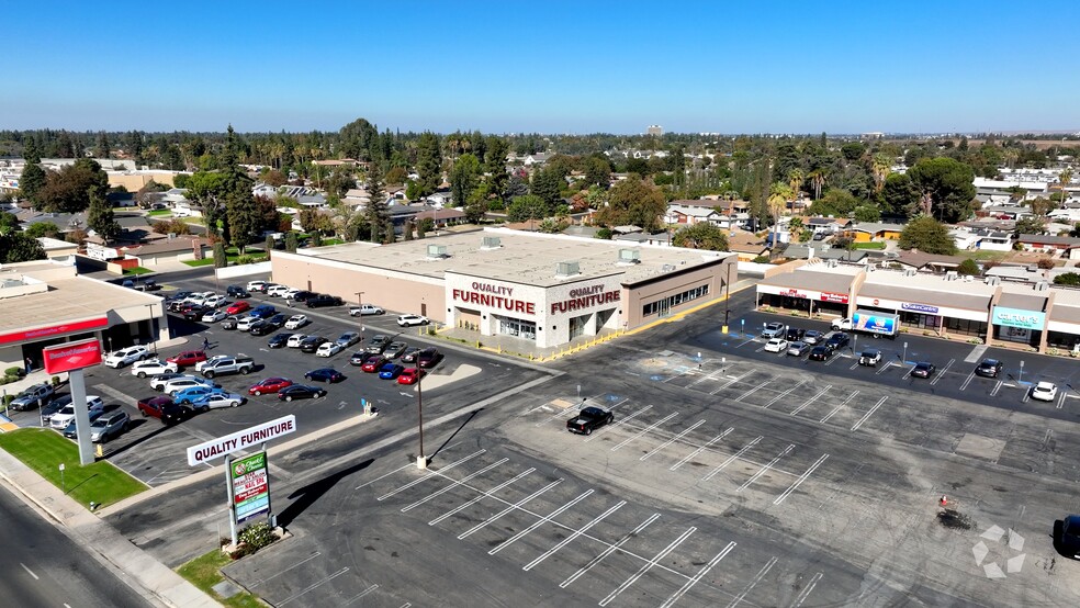 Primary Photo Of 3792 Ming Ave, Bakersfield Freestanding For Sale