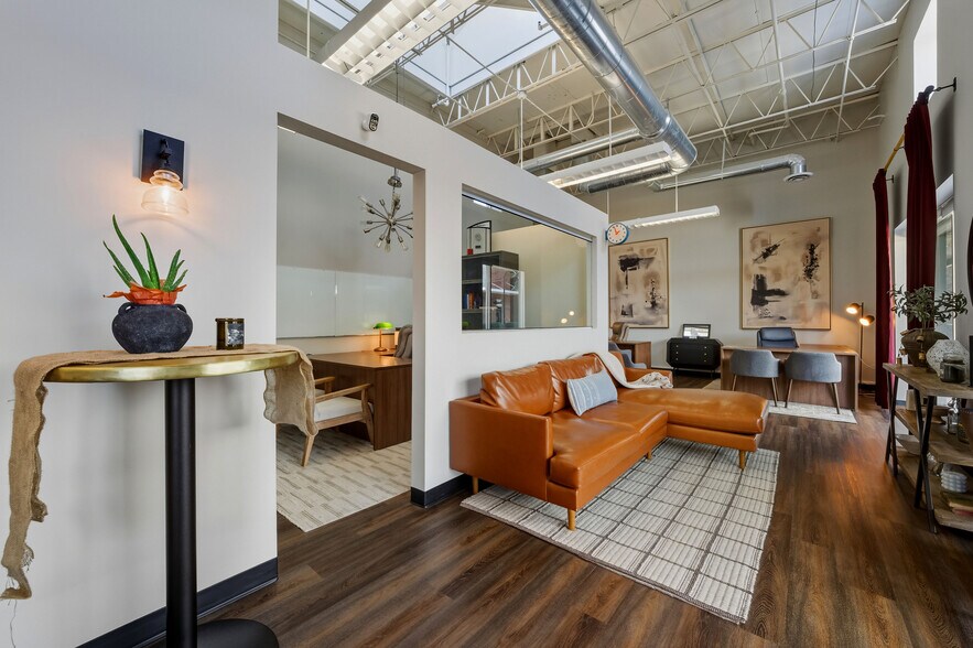 More Photos Of 1320 Ellsworth Industrial Dr, Atlanta Loft Creative Space For Lease
