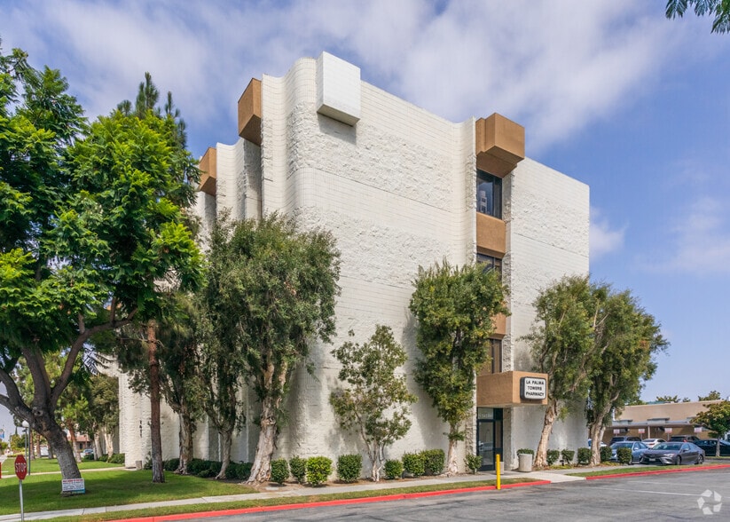 More Photos Of 5451 La Palma Ave, La Palma Medical For Lease