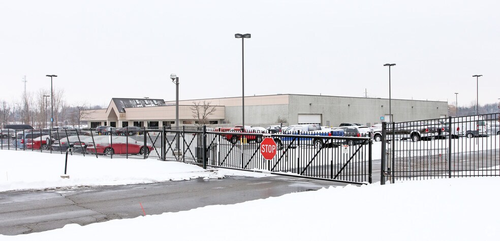 More Photos Of 4300 S Lapeer Rd, Lake Orion Warehouse For Sale
