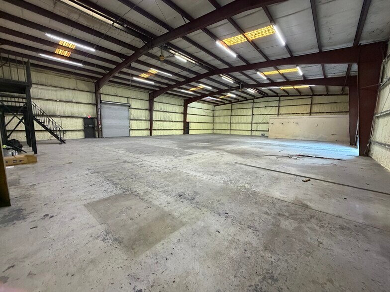More Photos Of 5491 Benchmark Ln, Sanford Warehouse For Sale