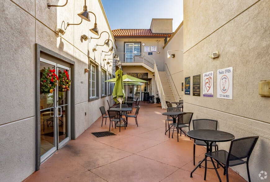 More Photos Of 1914 4th St N, Saint Petersburg Storefront Retail Office For Lease