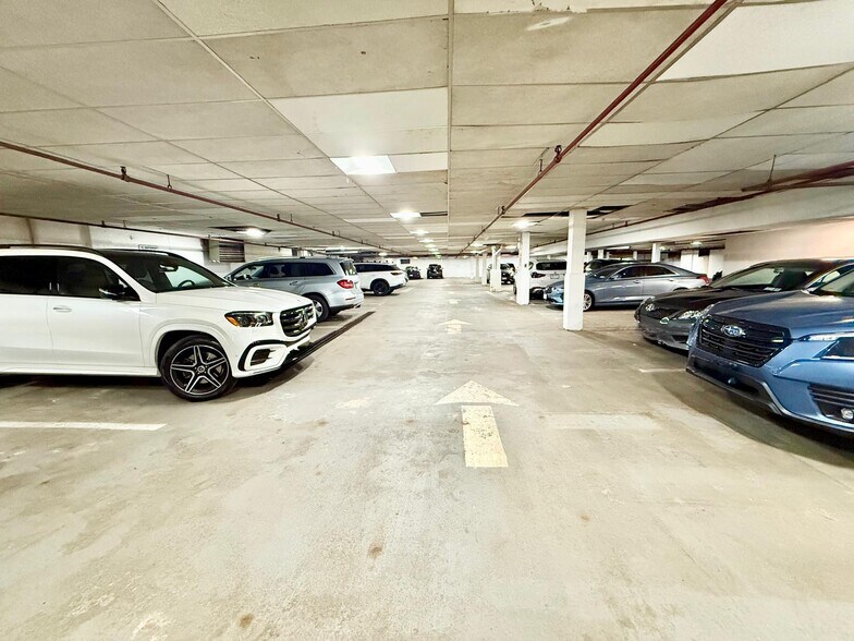 More Photos Of 560 Northern Blvd, Great Neck Medical For Lease