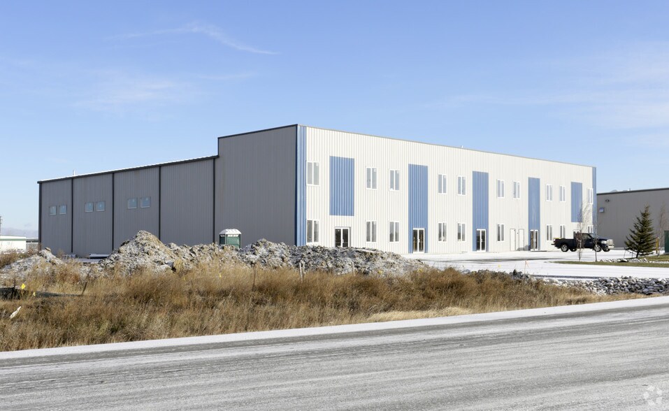 More Photos Of 3912 82nd Ave, Leduc Warehouse For Lease