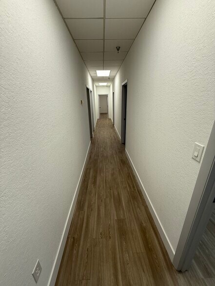 More Photos Of 10784 Satellite Blvd, Orlando Warehouse For Lease