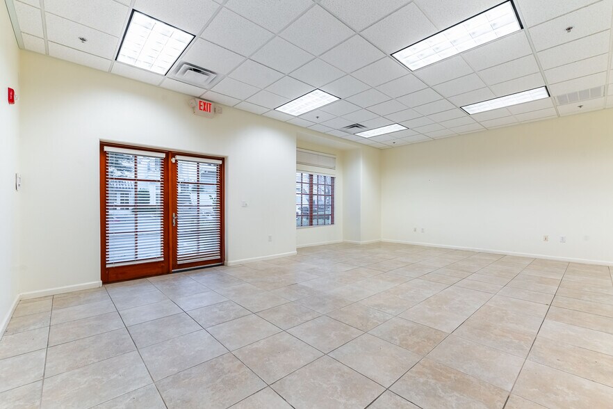 More Photos Of 6415 S Tenaya Way, Las Vegas Light Distribution For Lease