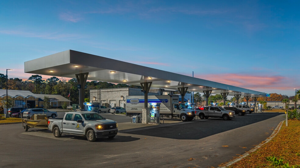 More Photos Of 1750 Grove Point Rd, Savannah Service Station For Sale